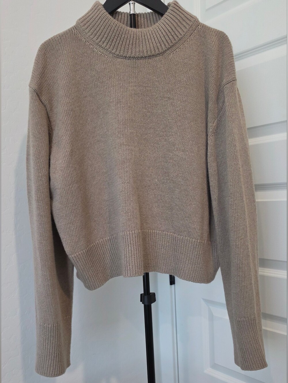 NIA Yvonne Mock Neck Cropped Sweater Taupe Beige Women's Size L NWT